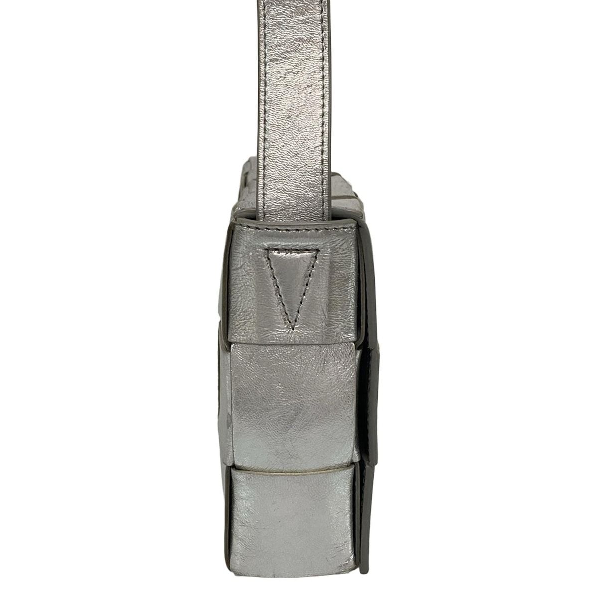 BOTTEGA VENETA ボッテガヴェネタ ショルダーバッグ カセット シルバー レザー