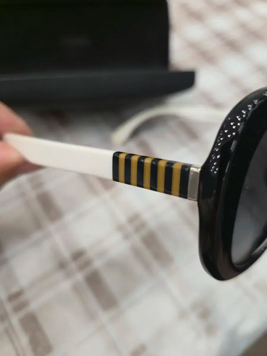 FENDI フェンディ サングラス ブラック ケース 含む