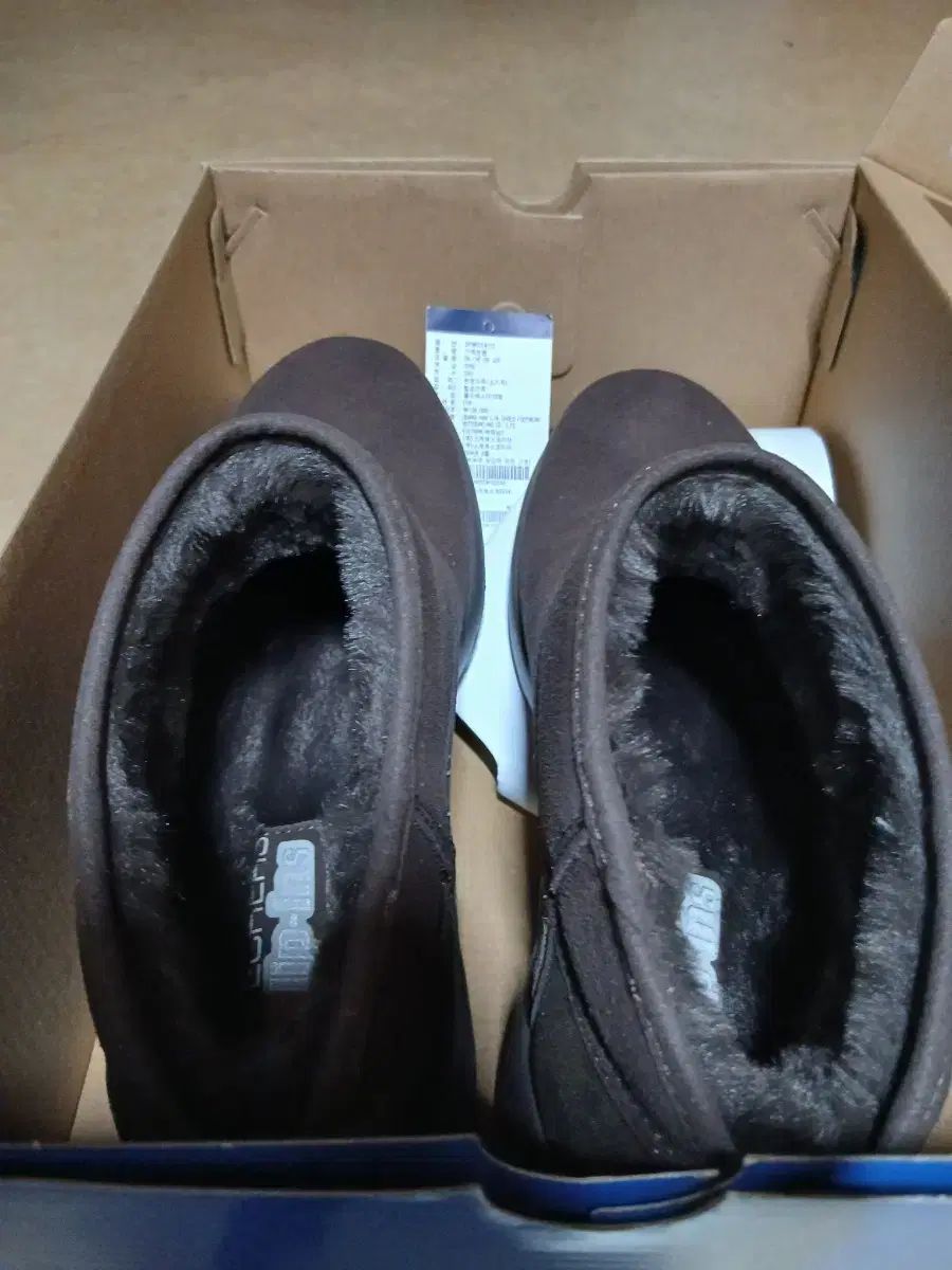 スケッチャーズ ONTHEGO JOY スリップインズ 240 mm レディース 防寒靴