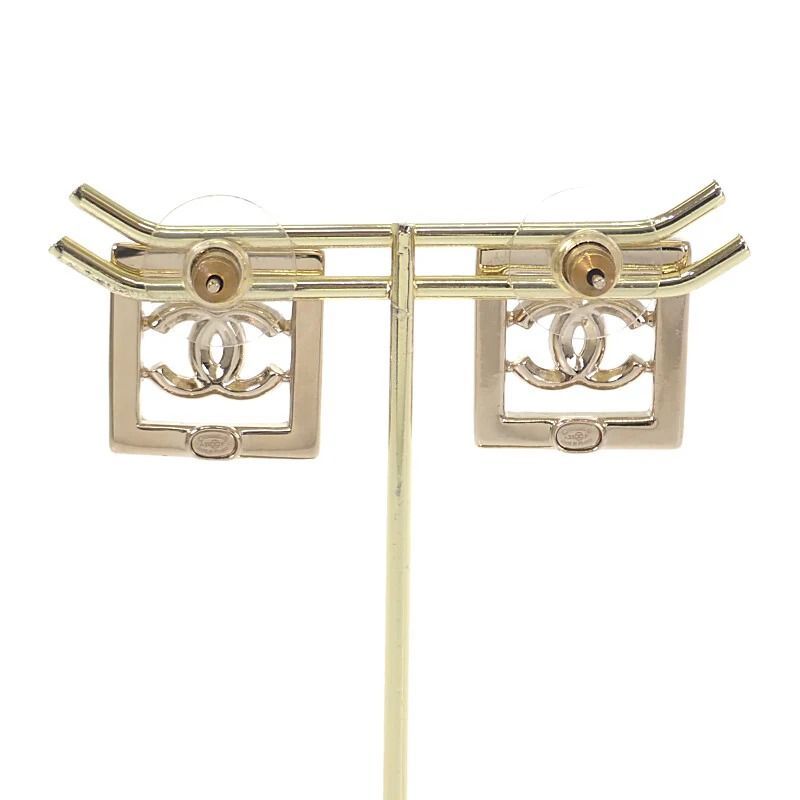 CHANEL ゴールド スクエアピアス CHANEL - 新品 シャネル CHANEL ピアス スクエアピアス ゴールド