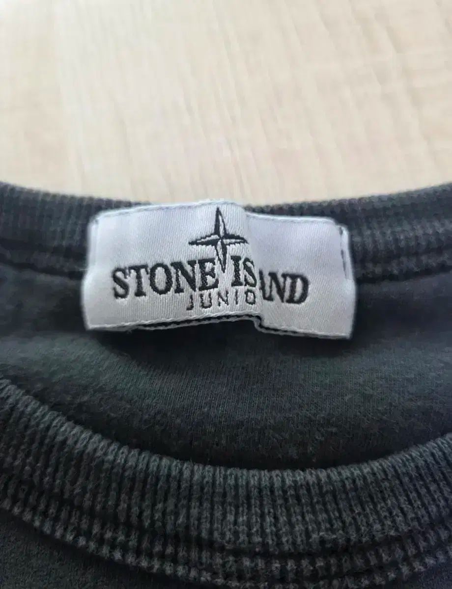  ストーンアイランド ジュニア スウェット 10 A チャコール Tシャツ トップス