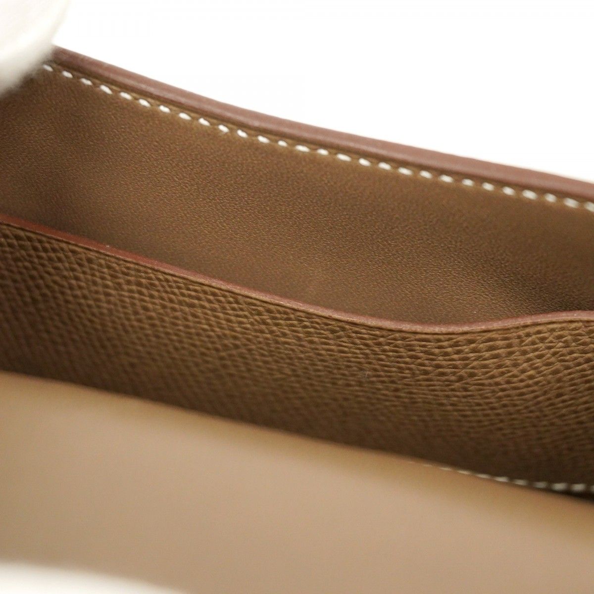 ヴォーエプソン エトゥープ