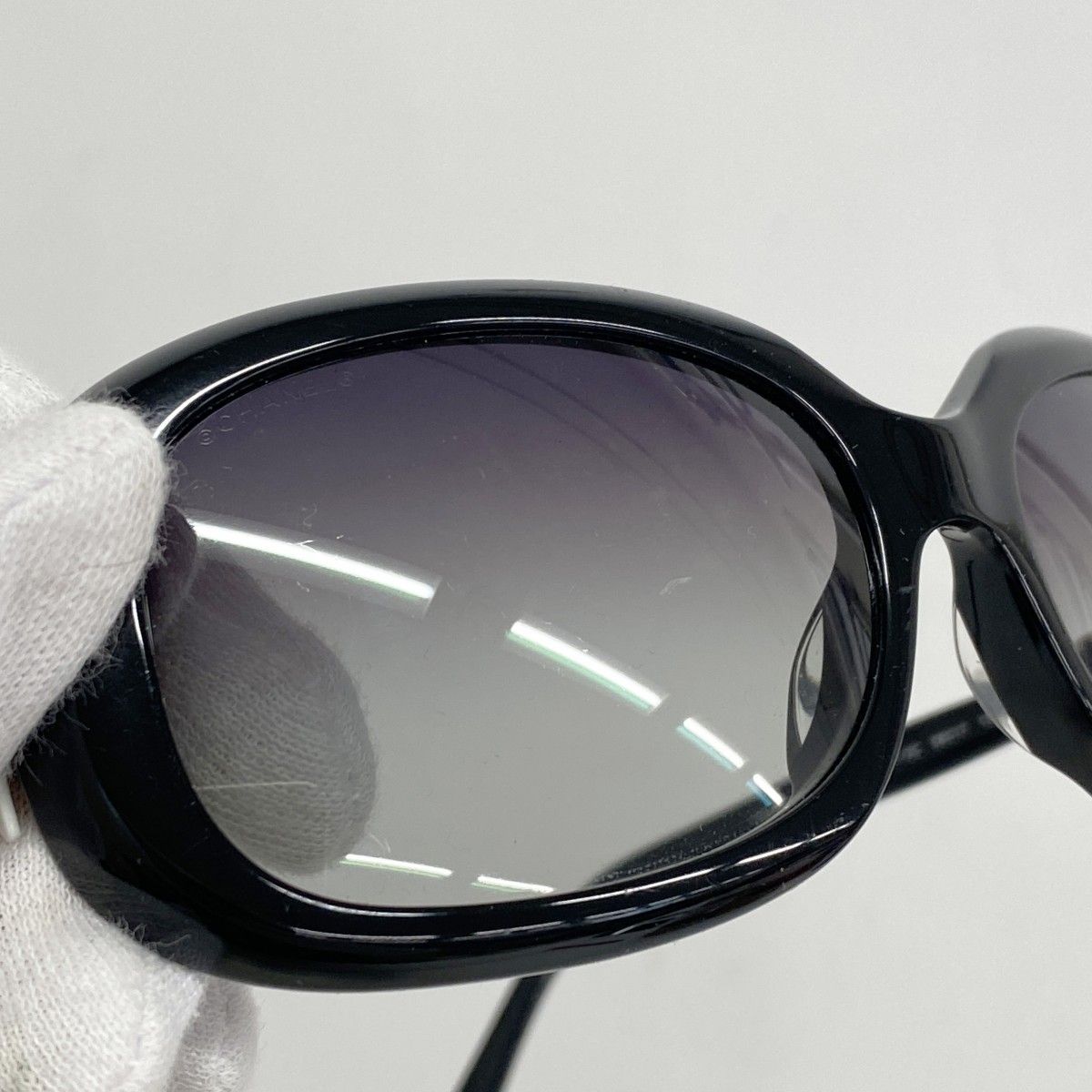 ホワイト シルバー金具