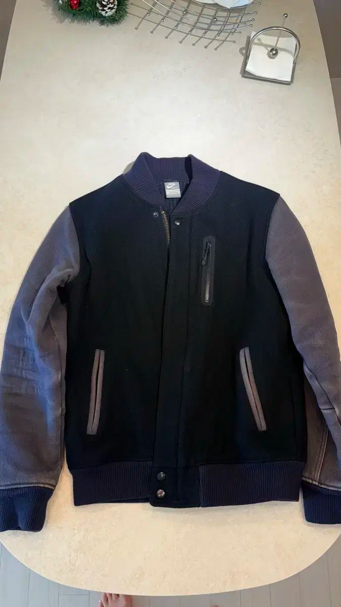 ナイキ スタジアム ジャケット L サイズです