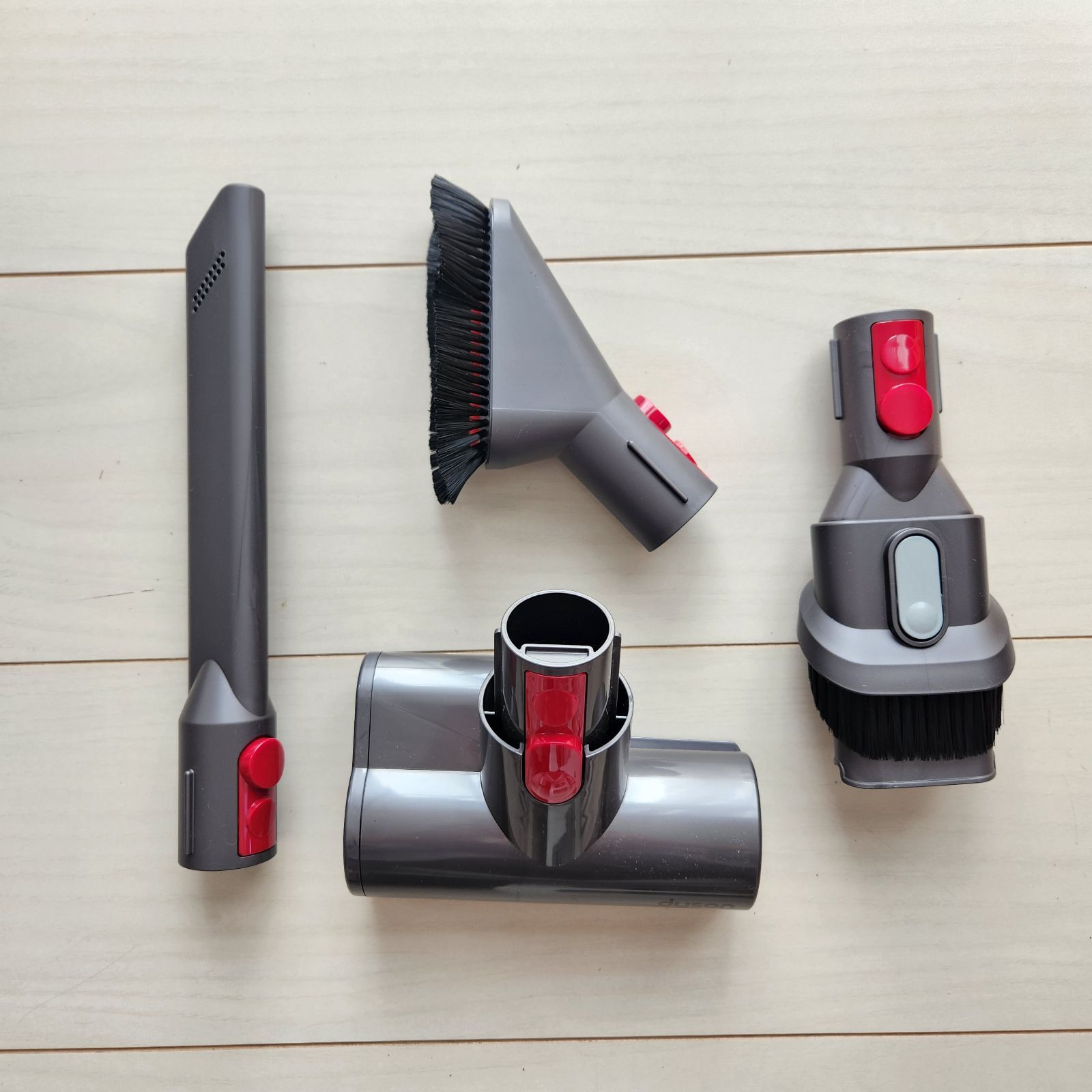 新品未使用 Dyson DC43MHコードレスクリーナーアタッチメント7点セット 新品未使用 Dyson DC43MHコードレスクリーナーアタッチメント7点セット