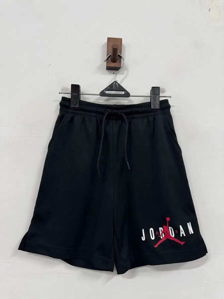 Jordan ジョーダン キッズ 132-147cm JORDAN 10-12YEAR AIR ジャケット ベスト 迷彩 Kids 10〜12歳132〜147cmカモフラ迷彩 美品ジョーダンジュニア中綿ダウンM - グレー プル