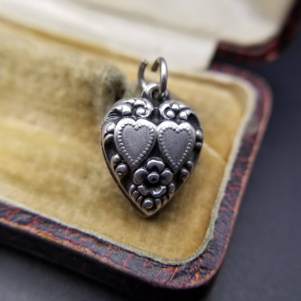 WWII期 ヴィンテージ スウィートハートジュエリー ダブルハート 勿忘草 チャーム 925 シルバー ペンダント 銀 ネーム彫金 Jonkins Y25-D