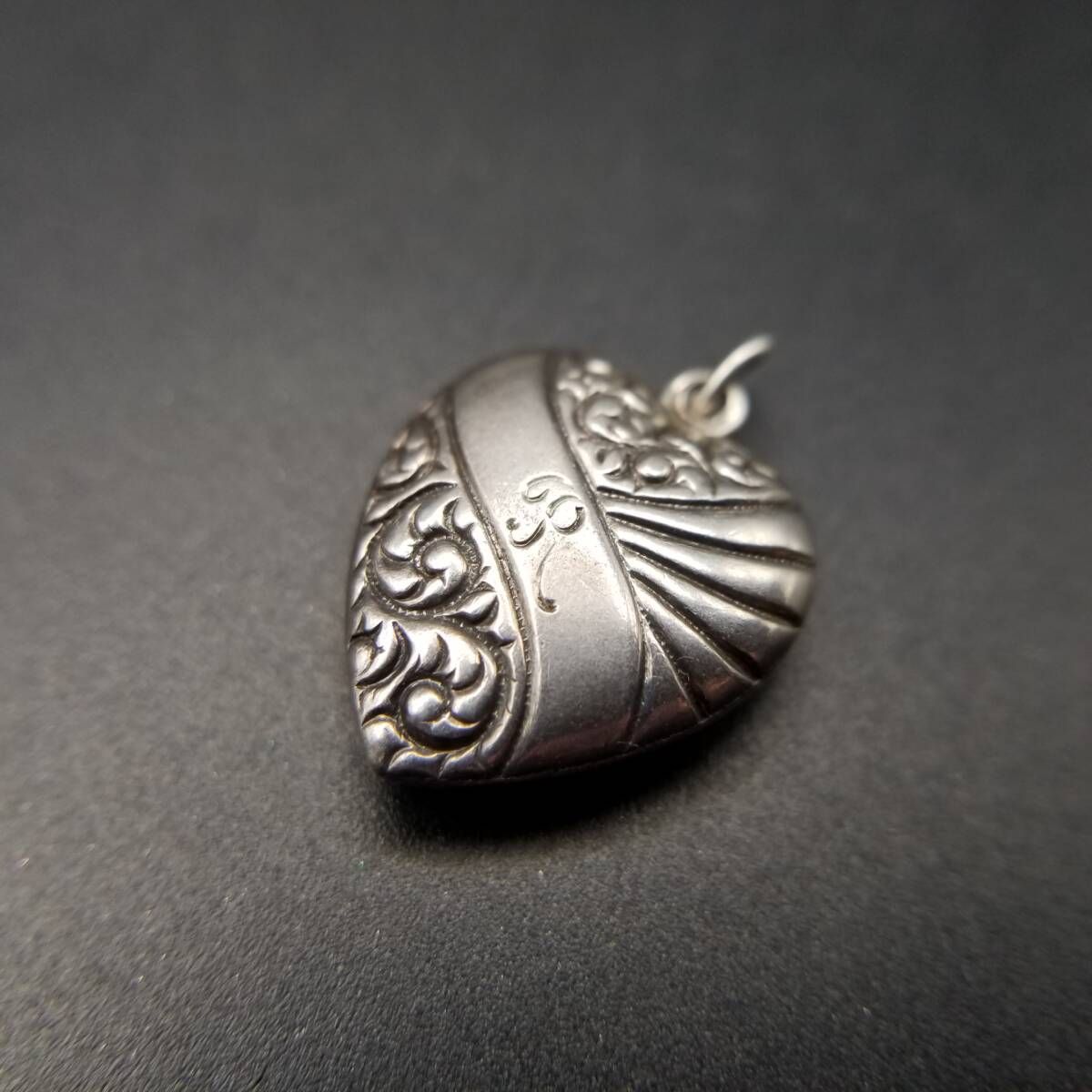 アールヌーヴォー チャーム