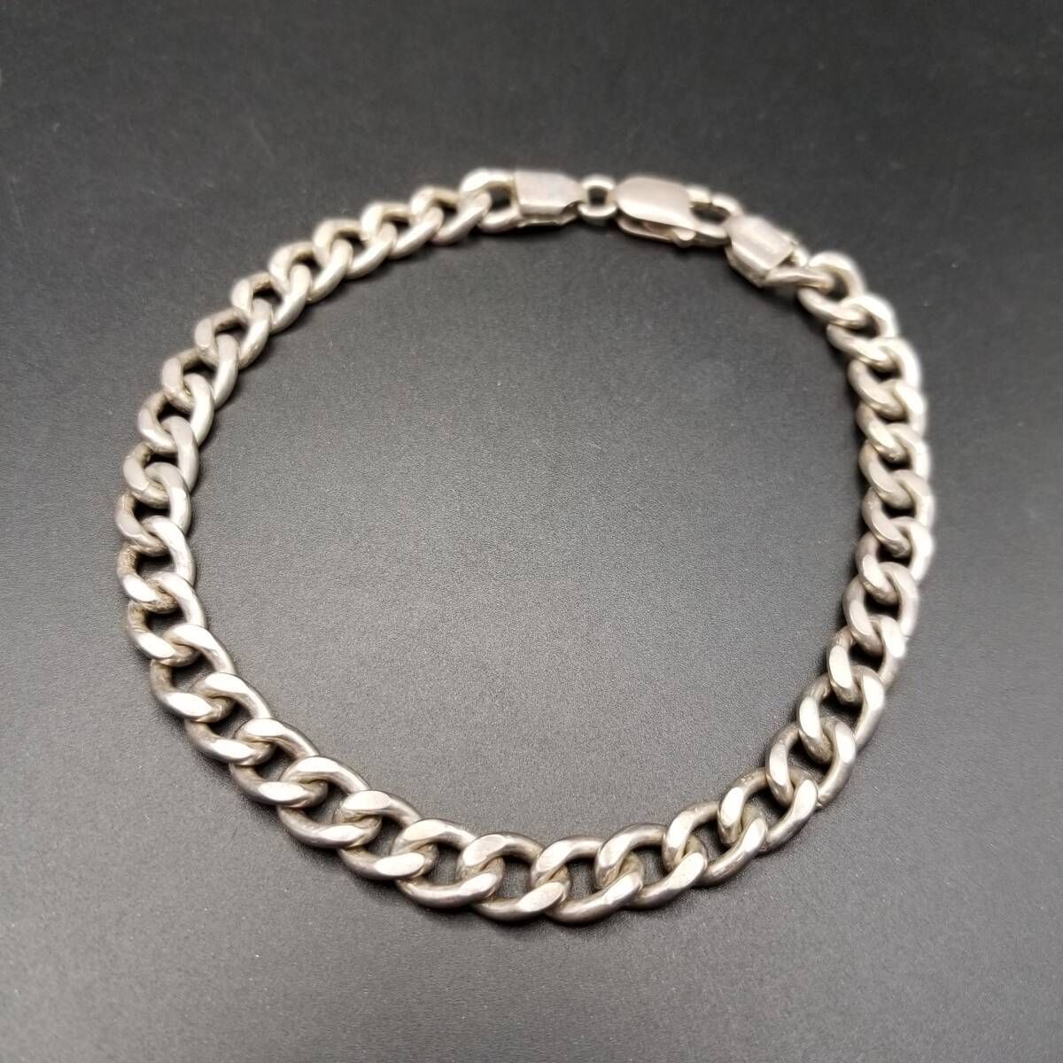 銀 スタイリッシュ