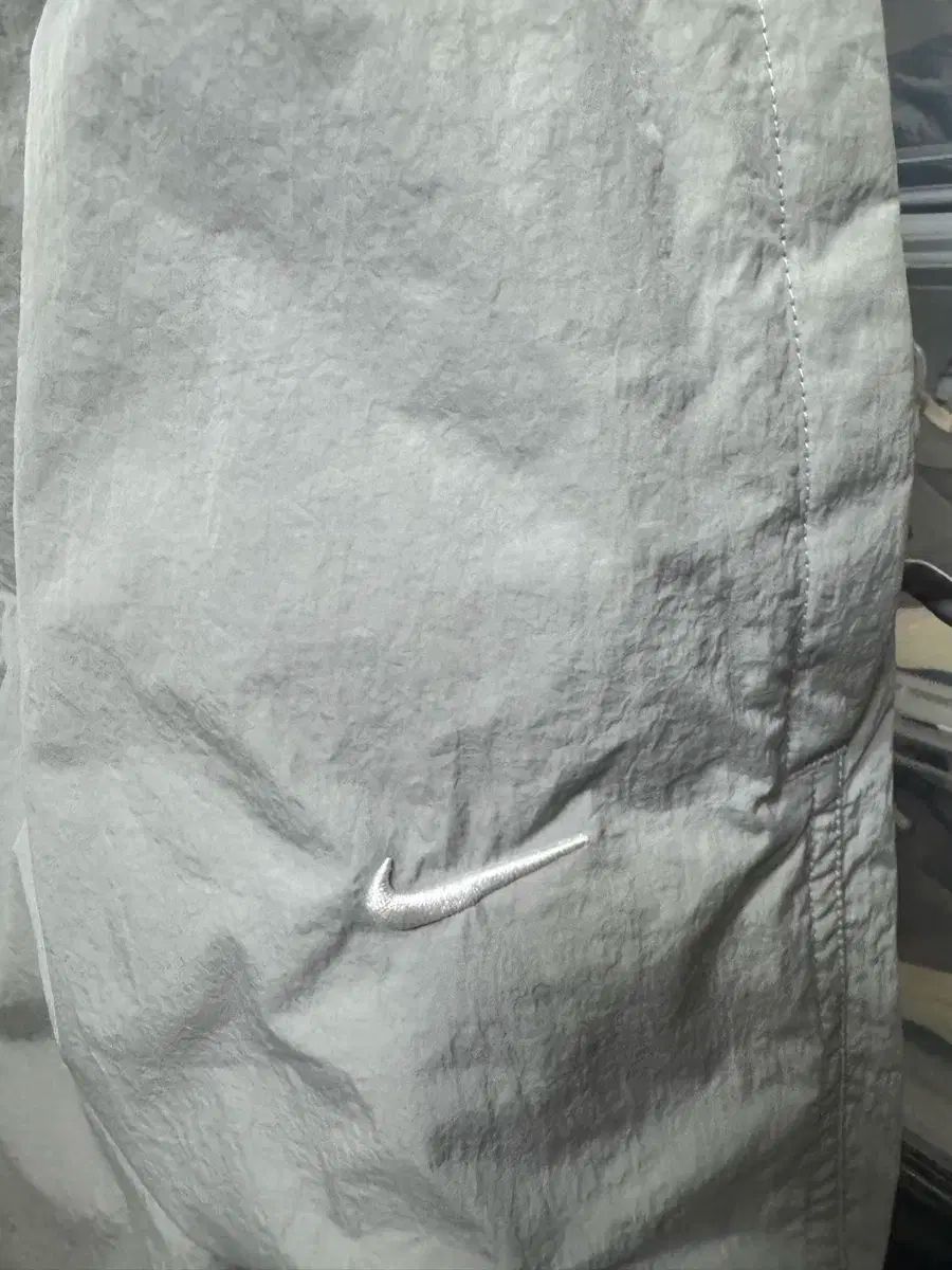 NIKE