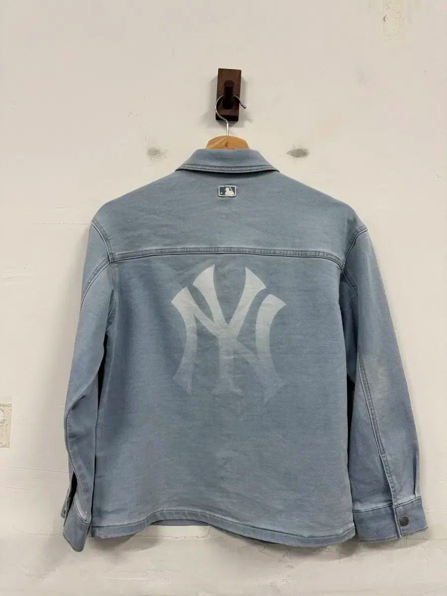 ヤンキース ビックロゴ