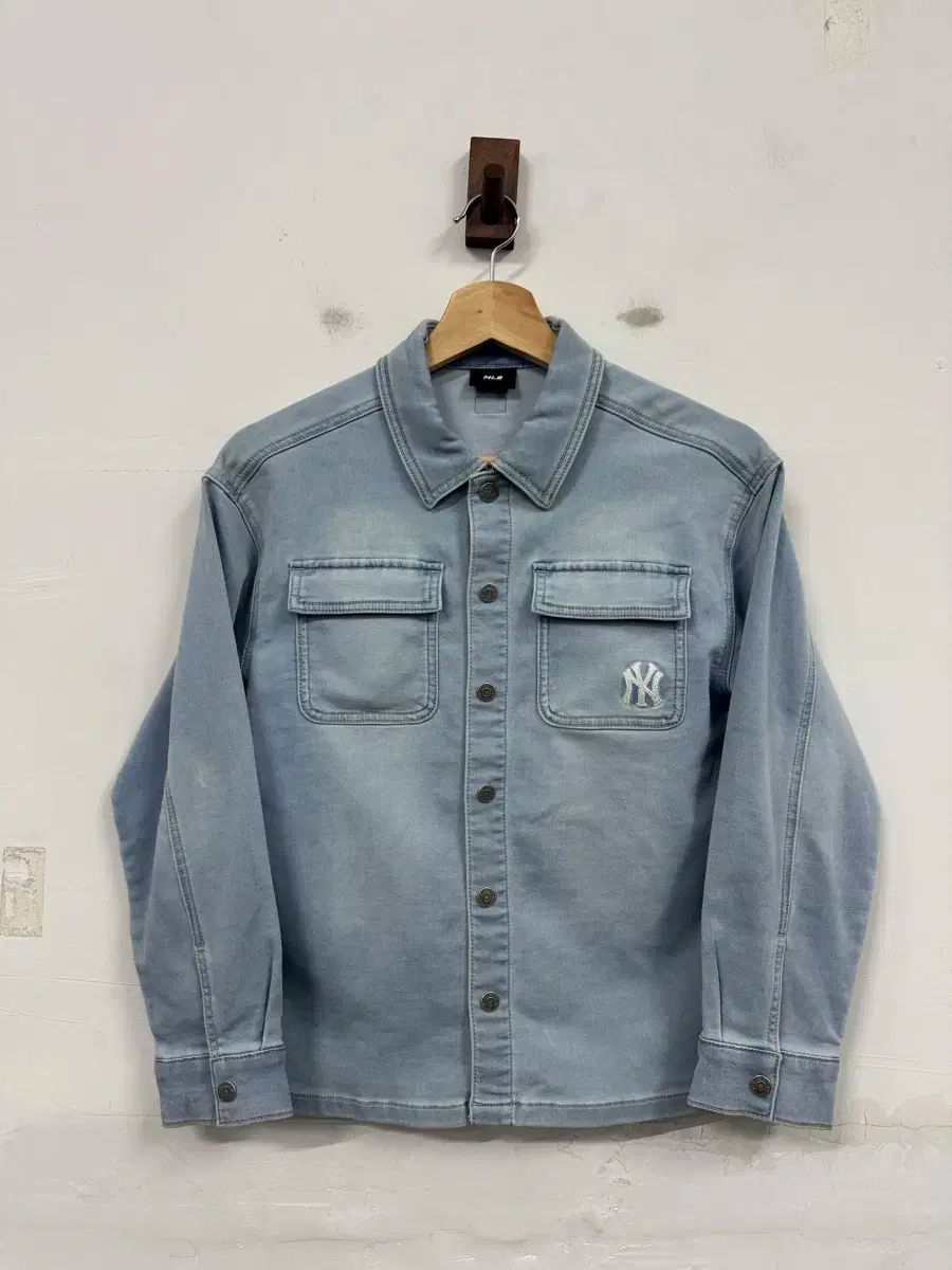 140 MLBキッズ 24 ニューヨーク ヤンキース ビックロゴ デニムシャツ