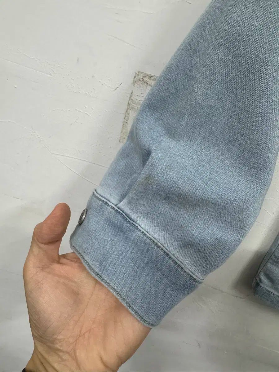 140 MLBキッズ 24 ニューヨーク ヤンキース ビックロゴ デニムシャツ