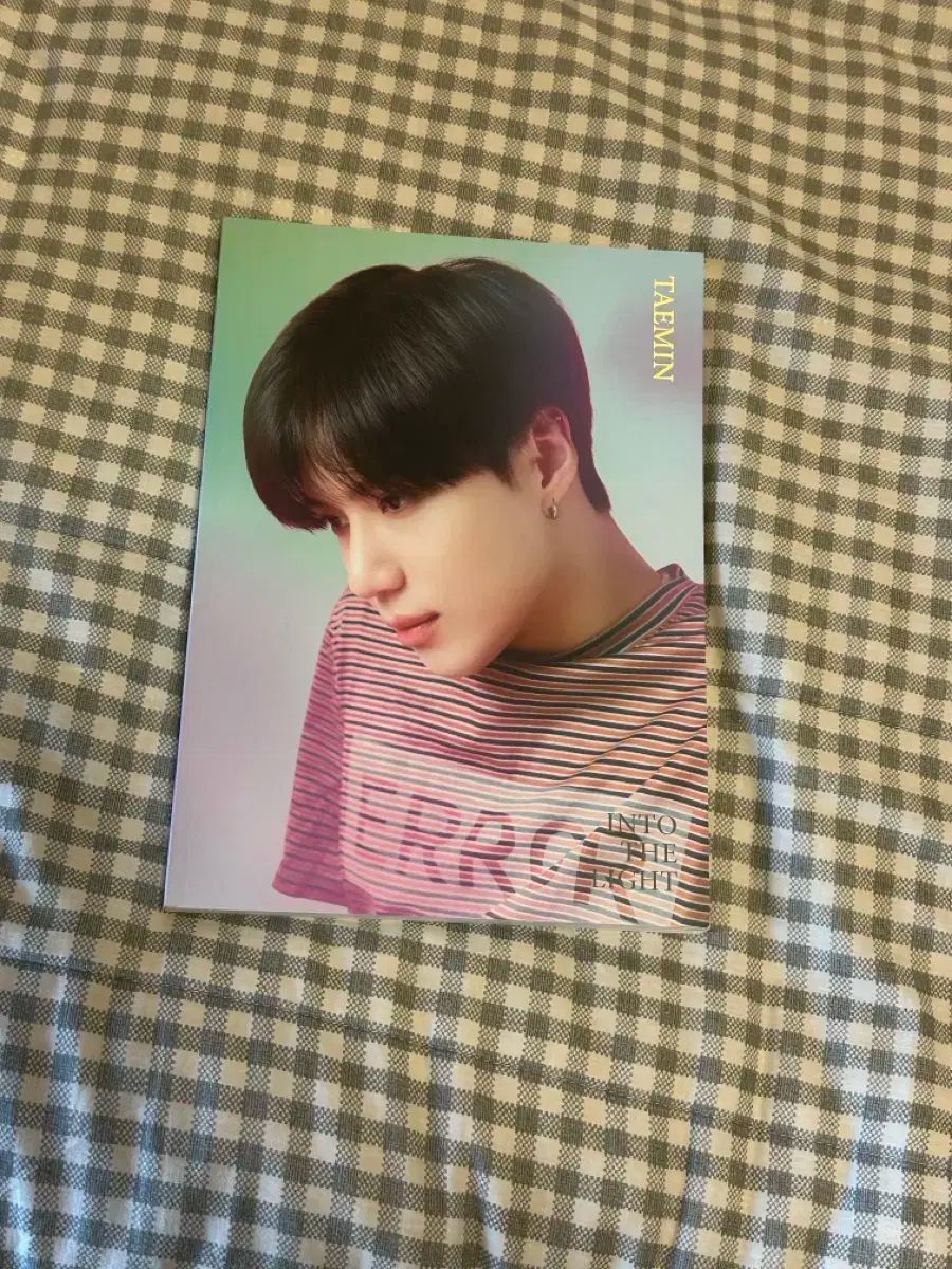 【人気定番，安い】 SHINee シャイニー テミン(TAEMIN) into the light フォトブック PHOTOBOOK トレカなし その他