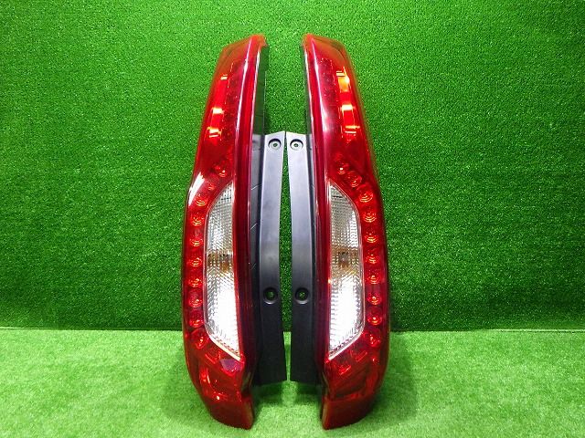 【12/16まで】ディフェンダー テールランプ レッド　左のみ エクストレイル コレクション テール左右 T31 NT31 後期 220-23308