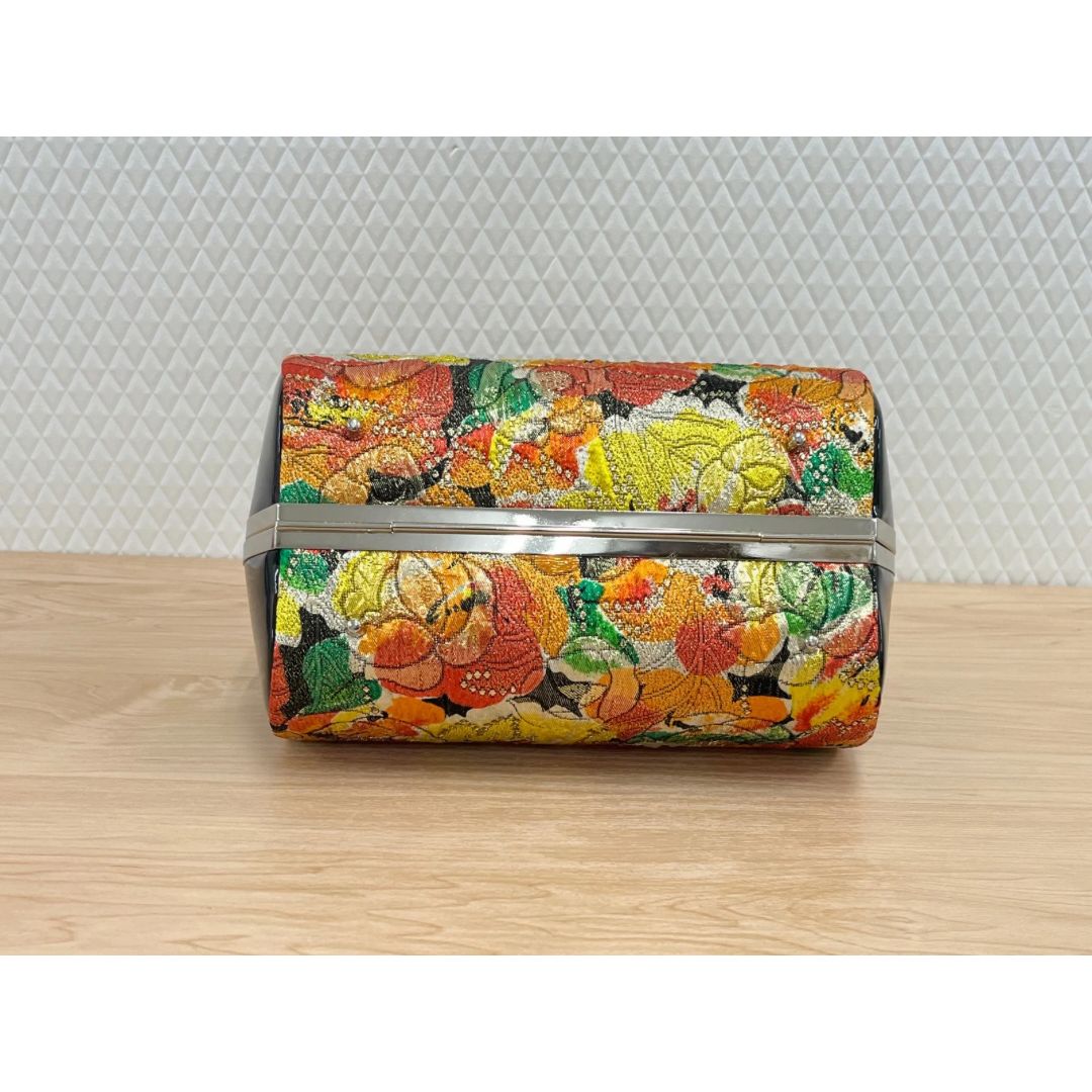 オレンジ 花模様