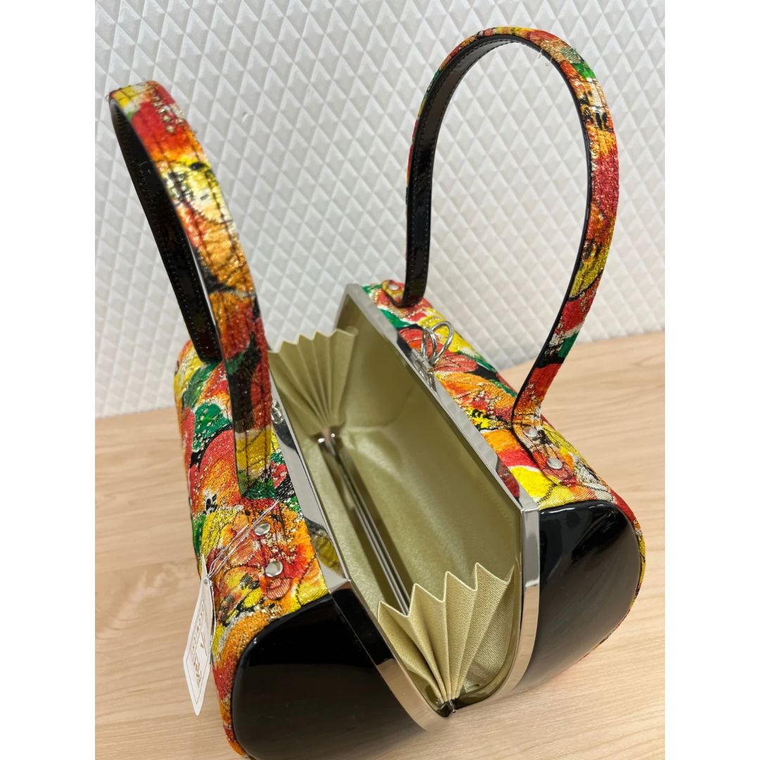 オレンジ 花模様