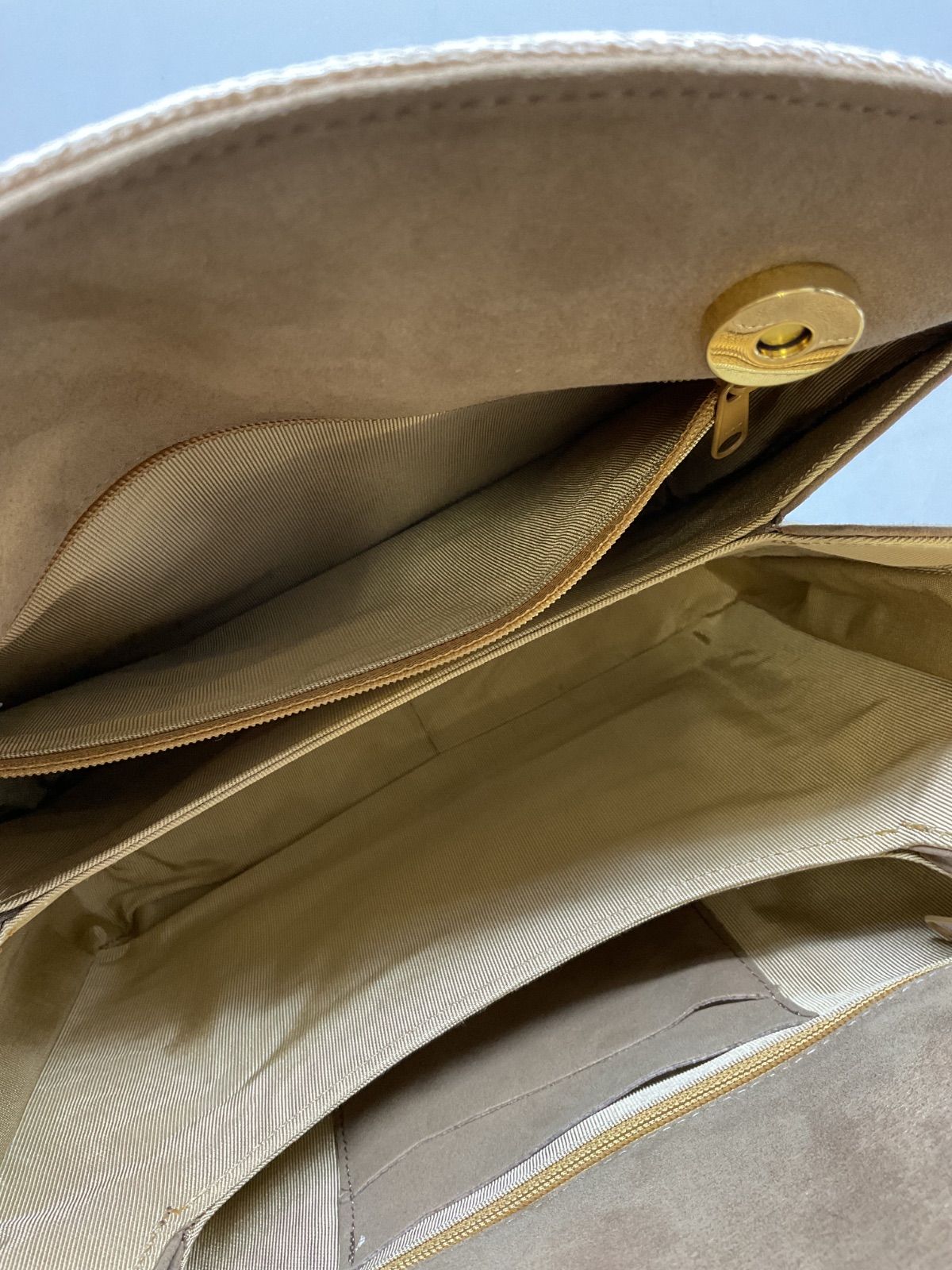  Bag 30 京老舗 岡重謹製 岡重 OKAJIMA 和装バッグ 花唐草 縮緬 金彩 ベージュ 正絹 刺繍 和装小物 和装用バッグ 着物 浴衣