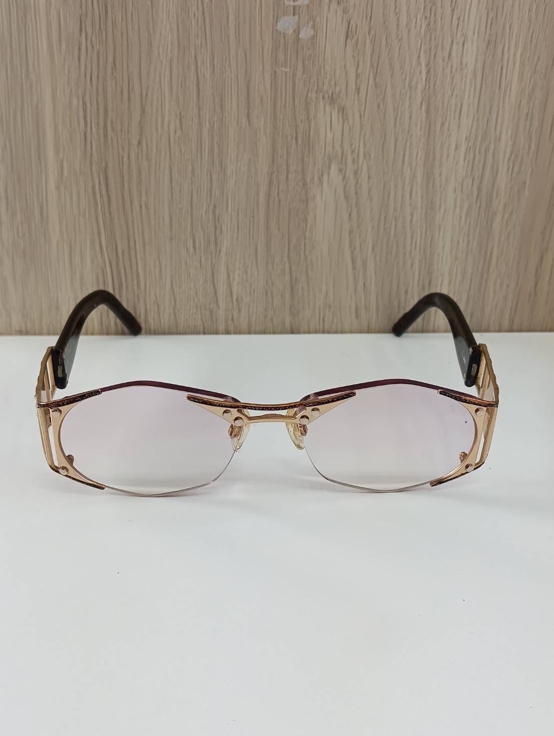 激レア 入手困難 カザール ストーン装飾付き スクエア サングラス ケース付き 激レア 入手困難 カザール ストーン装飾付き スクエア サングラス