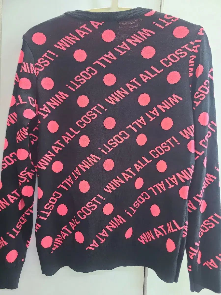 WAAC 왁 レディース 黒 ピンク パータン ニット M