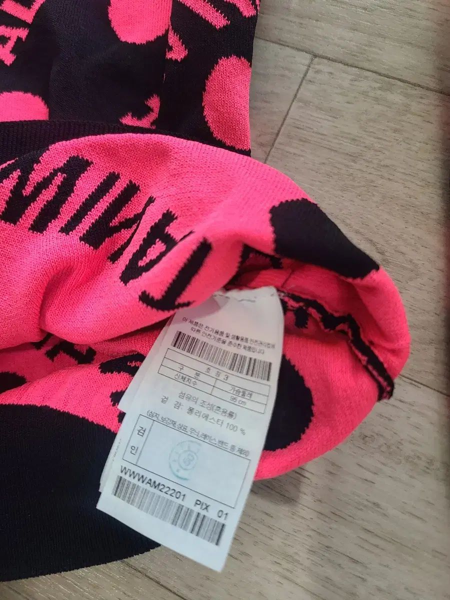  WAAC 왁 レディース 黒 ピンク パータン ニット M その他 レディースウェア