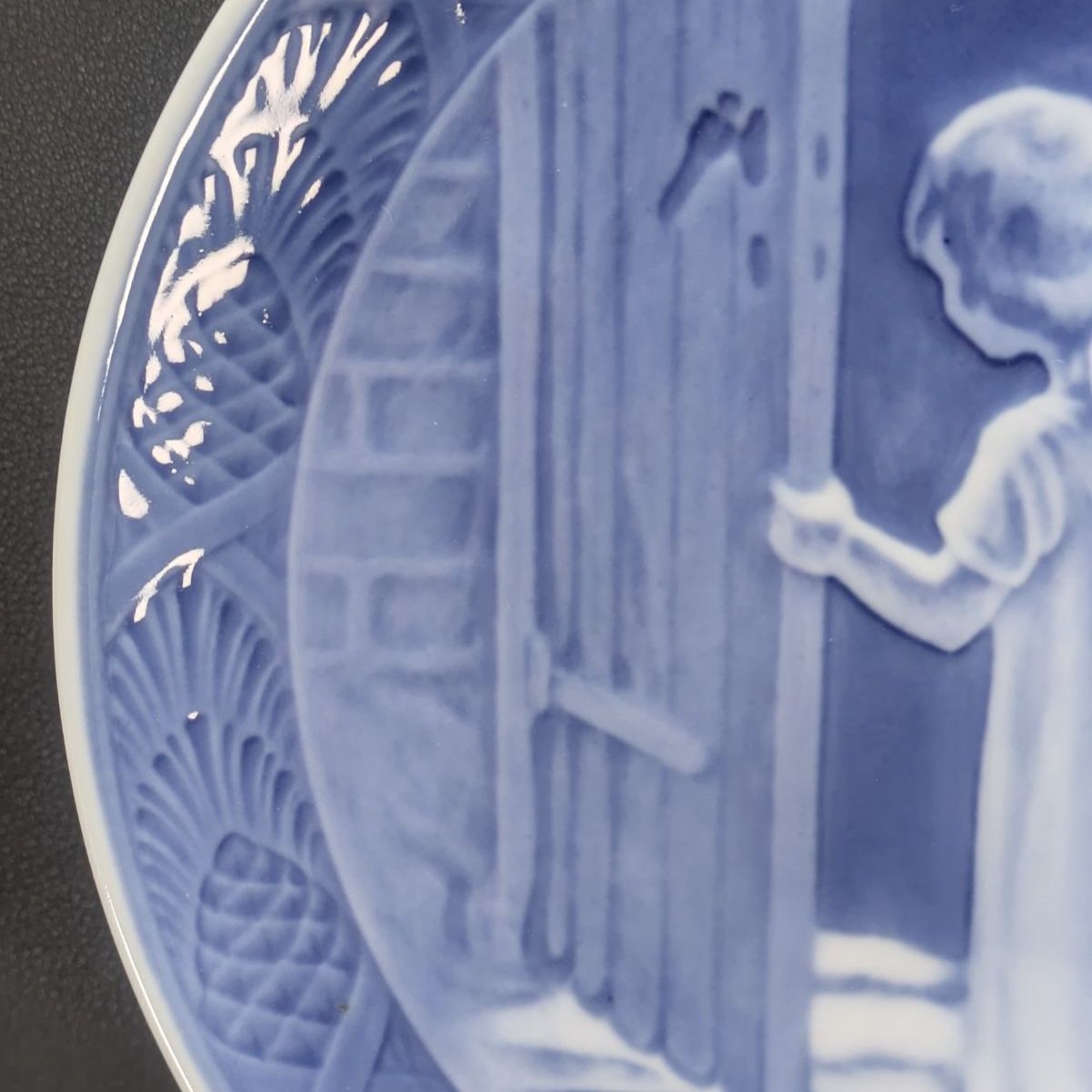 1951年 クリスマスの天使 ロイヤルコペンハーゲン イヤープレート 1級品 ROYAL COPENHAGEN 北欧 食器 WWW_OPDRERGINERDOGAN_COM