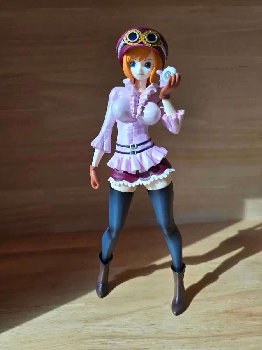 激安で季節を先取り。 ONE PIECE POP コアラ フィギュア