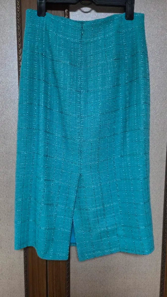 種類・カラー豊富！ MOJO.S.PHINE モジョエスピン ツイード ミディ スカート 66 セール商品再値下げ中。