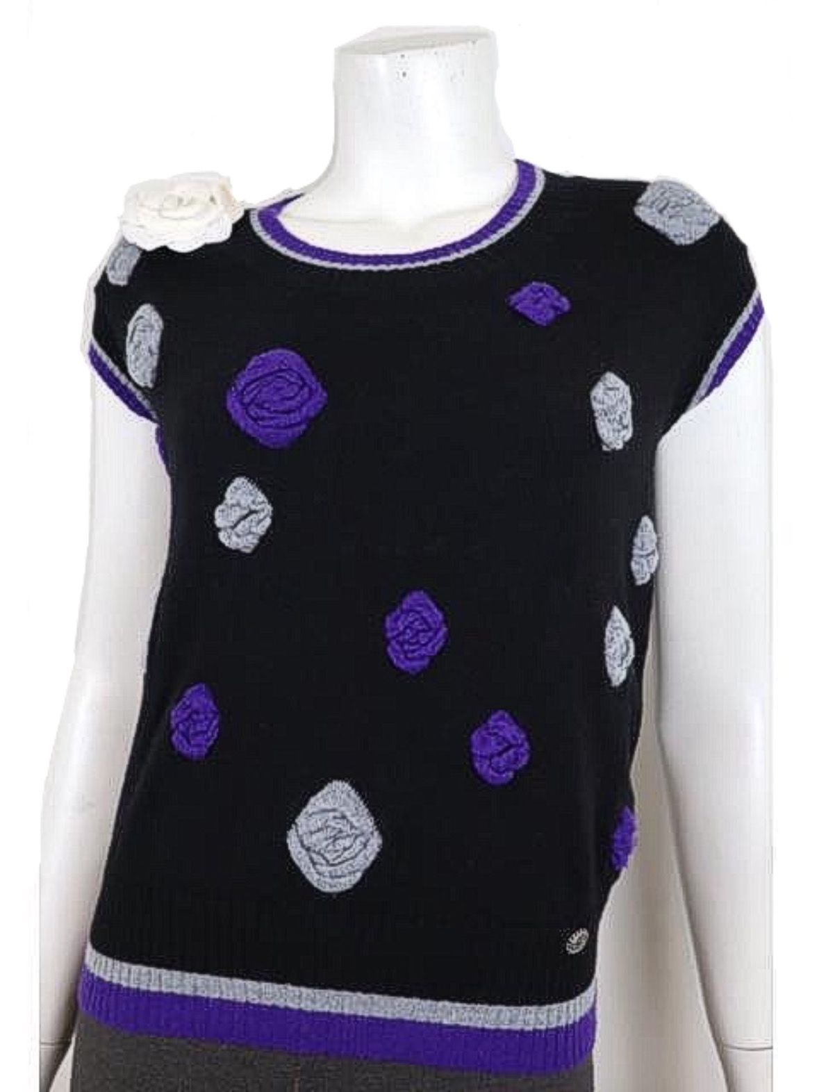 シャネル 08Aボンボンカメリア付カシミア混ニット CHANEL