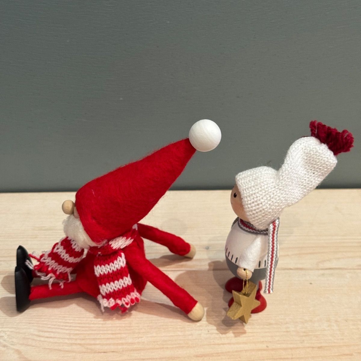 ノルディカニッセ 星を見上げるサンタ 星を見上げる男の子 2点セット