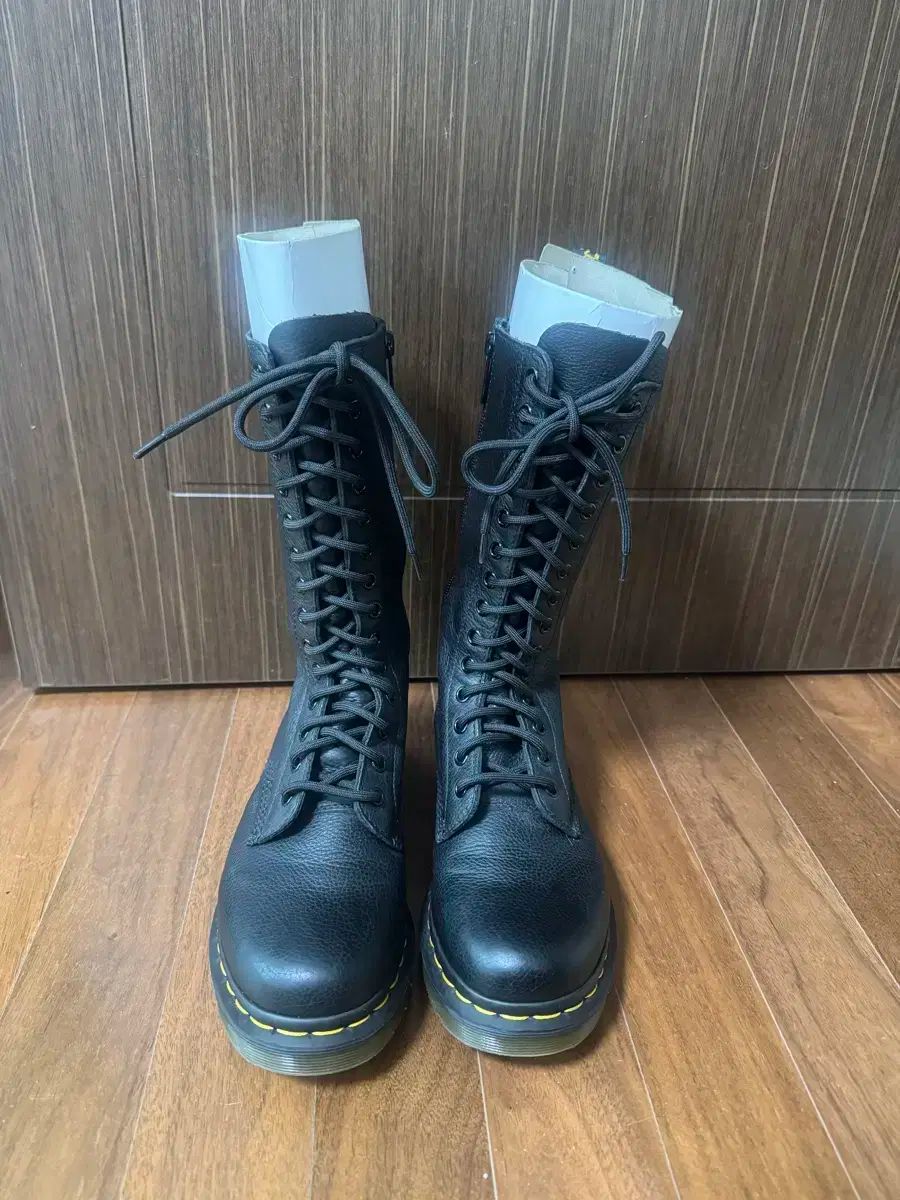 DR. MARTENS ドクターマーチン バージニア 14ホール 250 UK 6