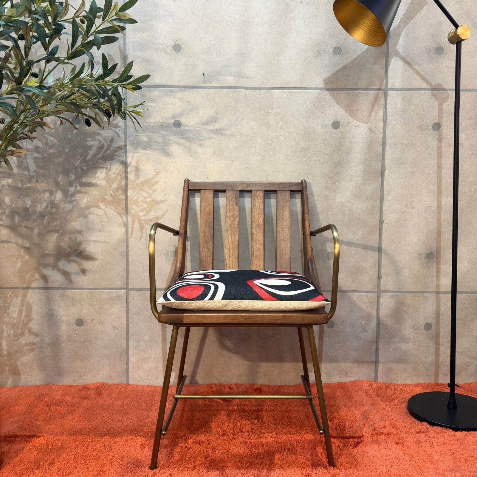 新品】ラウンジチェア 真鍮仕上げフレーム ウォルナット無垢材