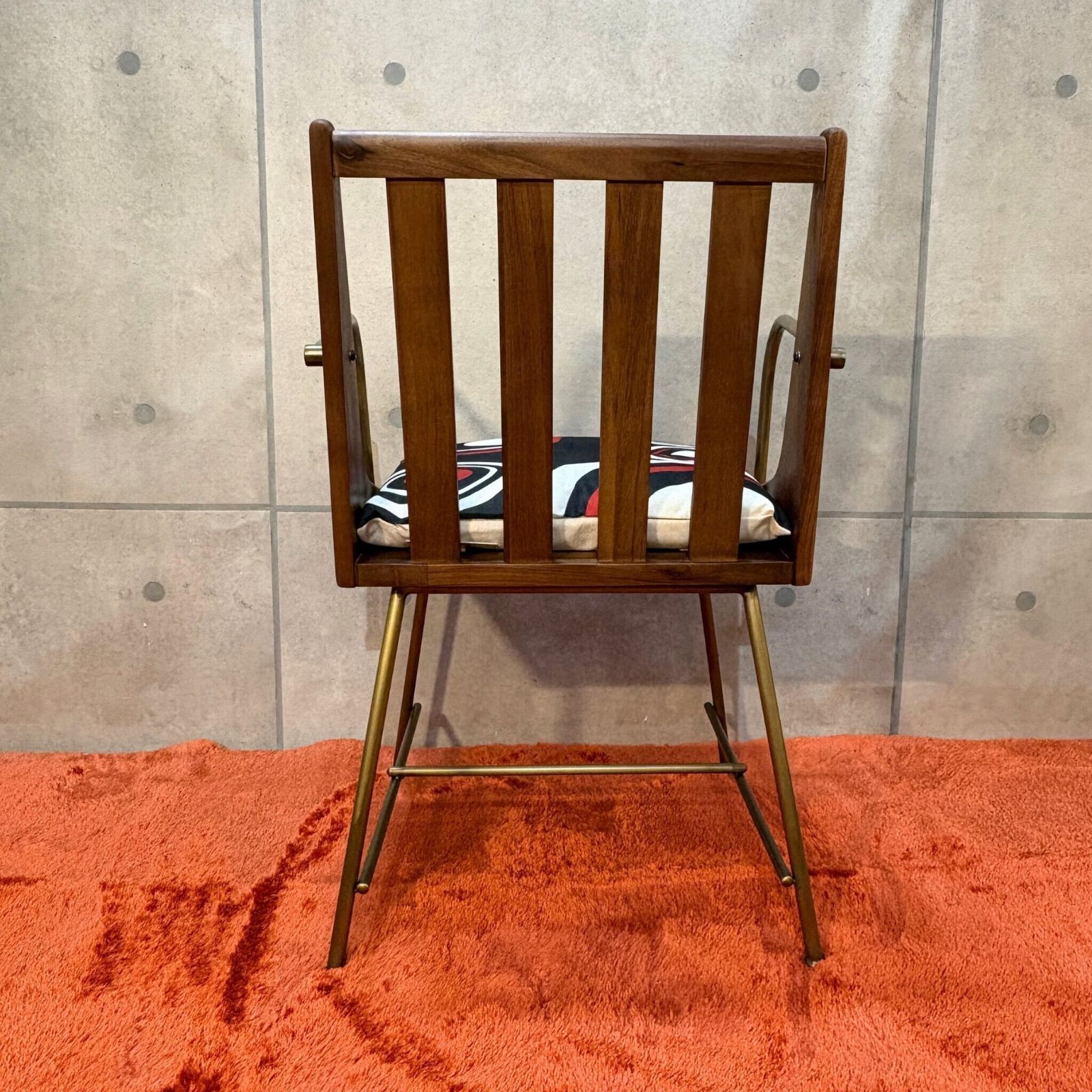 新品】ラウンジチェア 真鍮仕上げフレーム ウォルナット無垢材