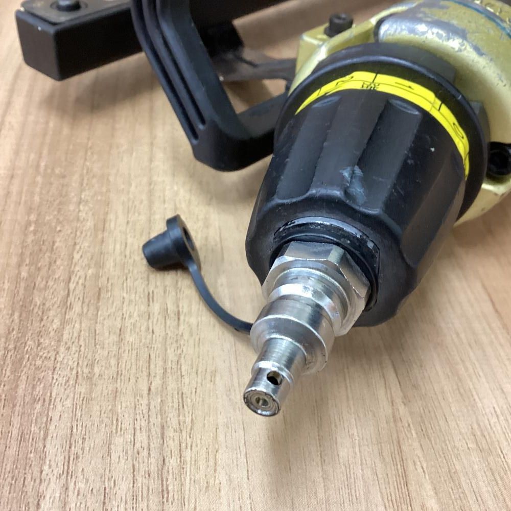 高圧フロアタッカ