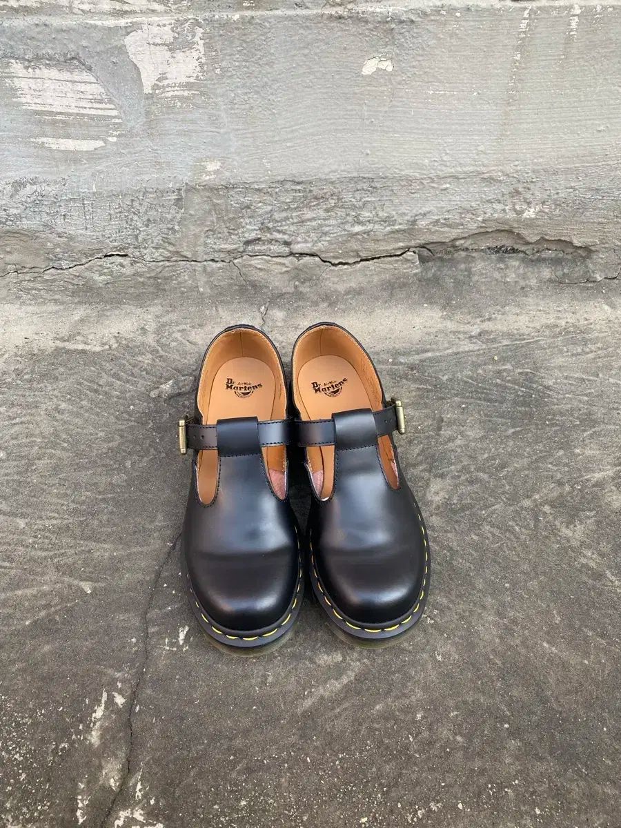 DR MARTENS ドクターマーチン メリージェーン ポリ 250