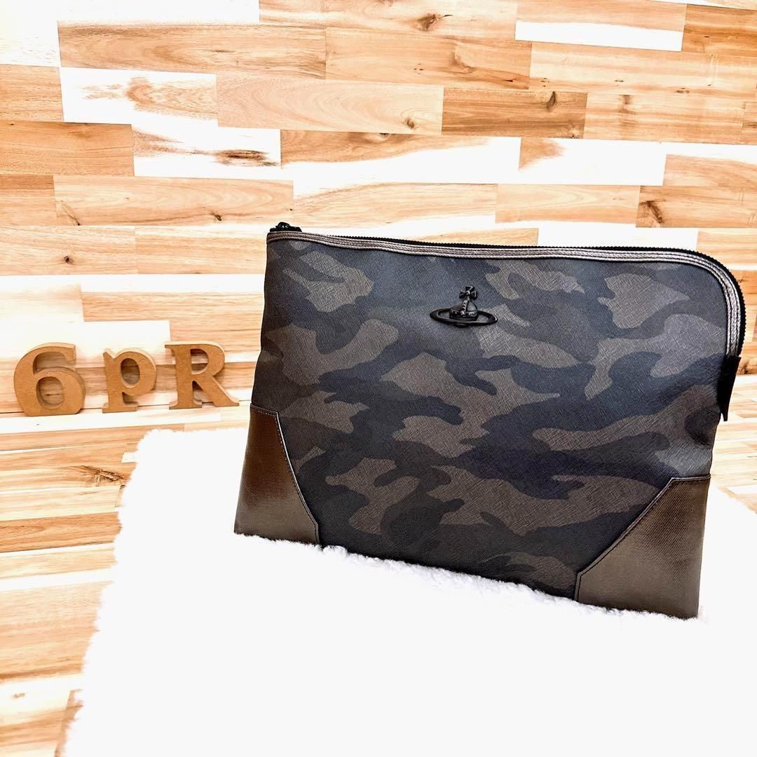 ヴィヴィアンウエストウッド 迷彩カモ柄 クラッチバッグ カモフラ カーキ×黒