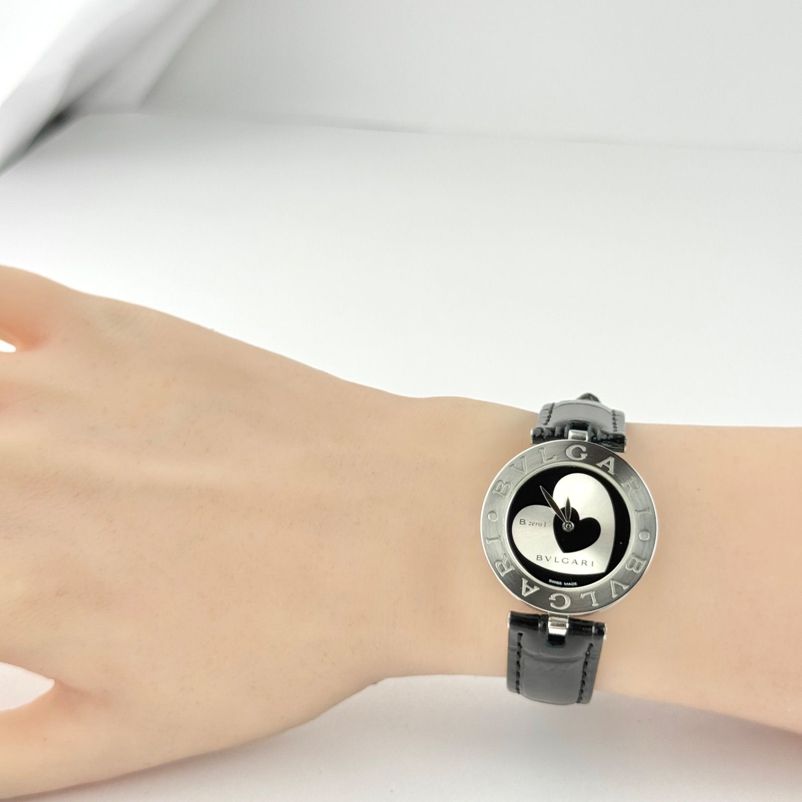 ブルガリ ビーゼロワン BZ 30 S ダブルハート ベルト レディース 713