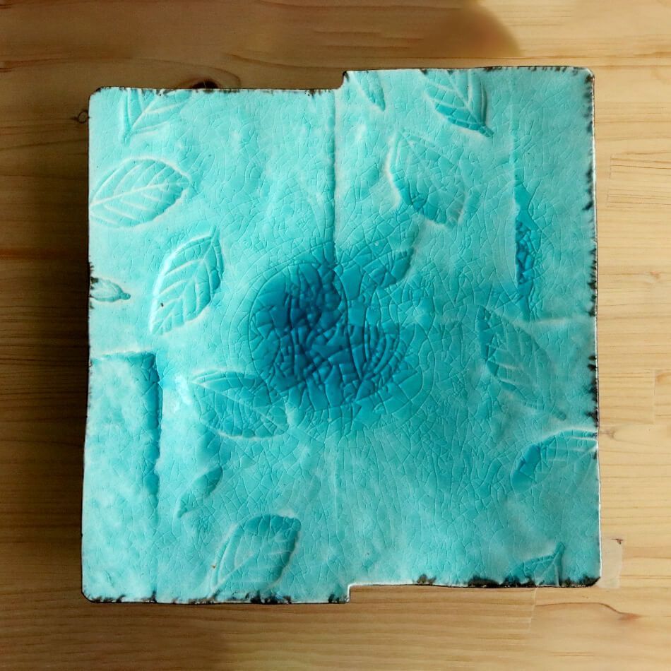 梶原慶治 青釉木ノ葉文角皿 陶芸作品 個人陶芸家 板皿 大皿 陶器 器 食器 おしゃれ