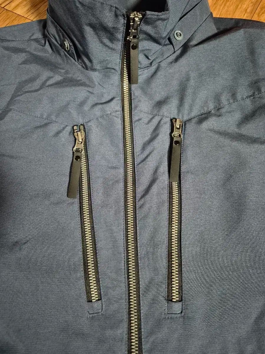 コーロンスポーツ ウィンドブレーカー