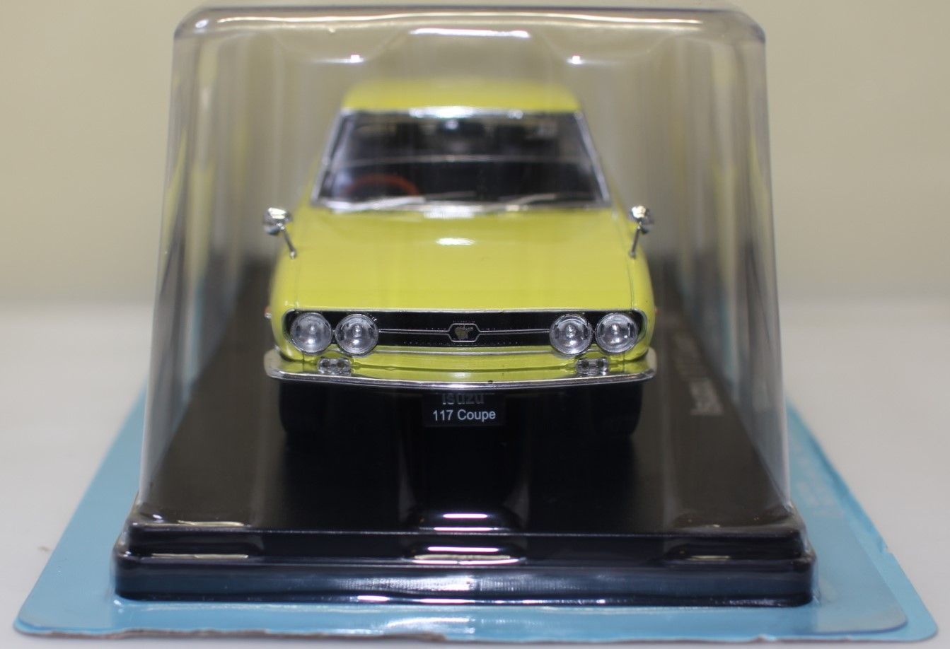 USED 未開封 1/43 国産名車コレクション いすゞ 117クーペ 1968