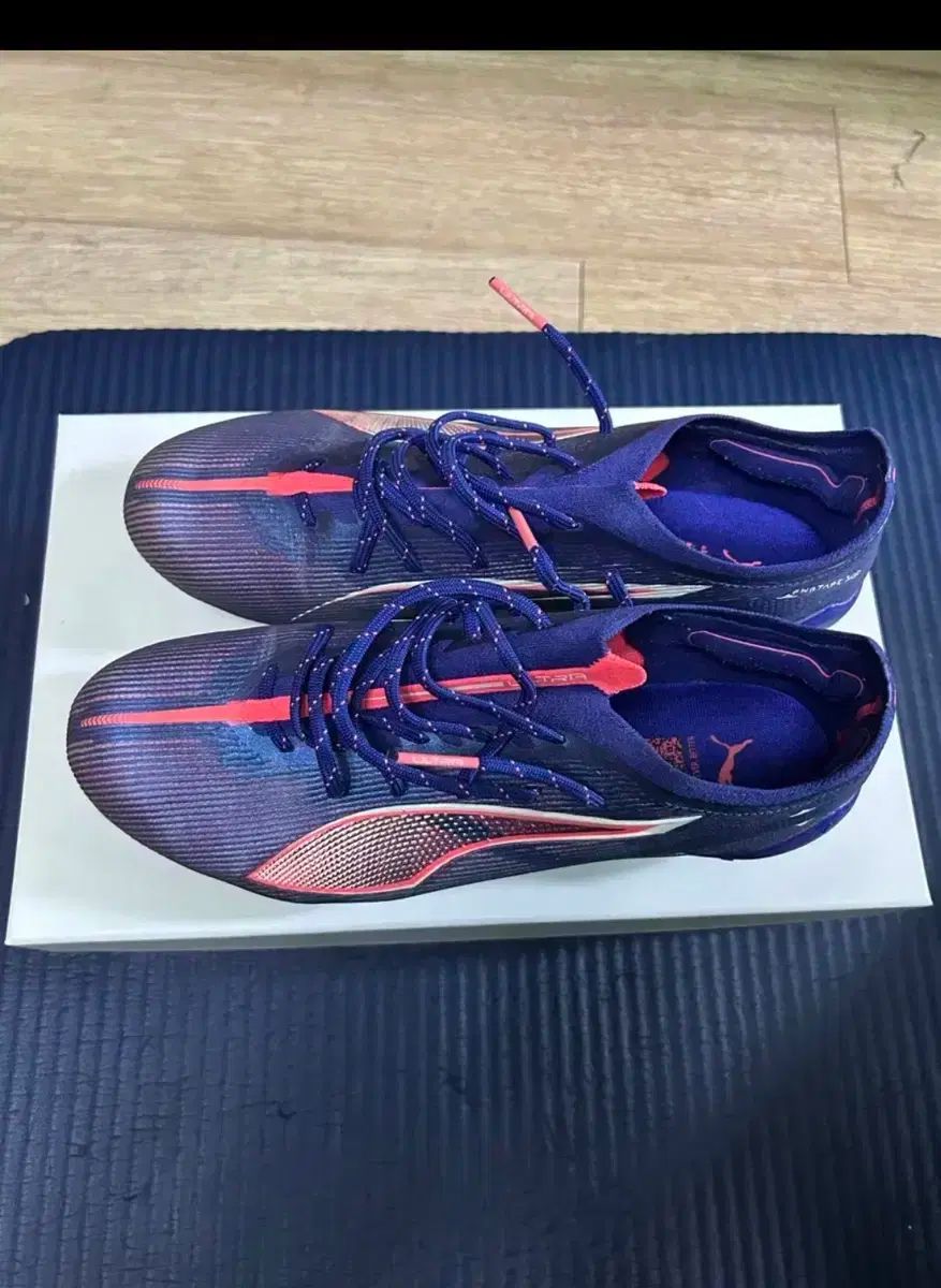 プーマ ウルトラ 5 エリート 255