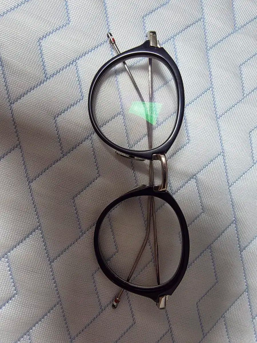 49 TB 011-H NVY-SLV トム ブラウン メガネ