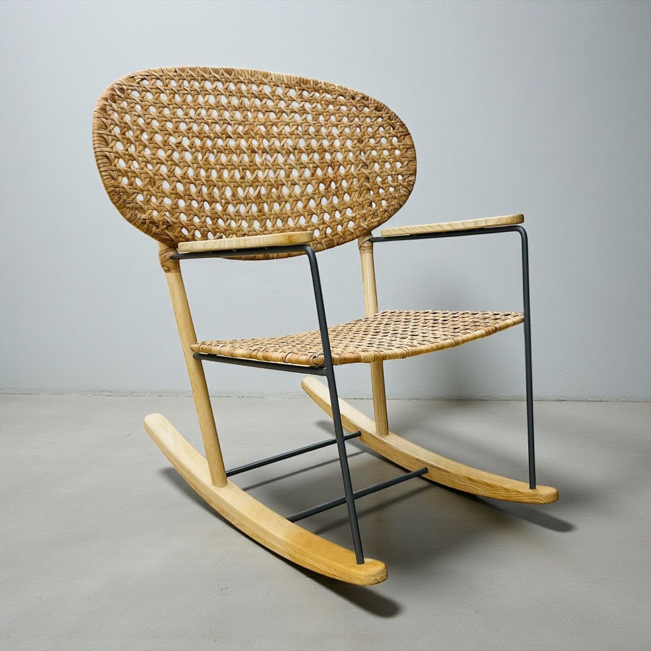 廃盤品【IKEA】ロッキングチェア GRONADAL グローナダル イケア 廃盤品【IKEA】ロッキングチェア GRONADAL グローナダル イケア 椅子