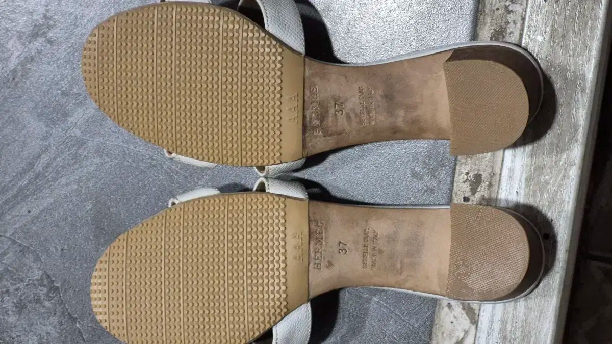  エルメス カーフスキン- ブラン サンダル スリッパ ダストバッグ あります サンダル サンダル ミュール