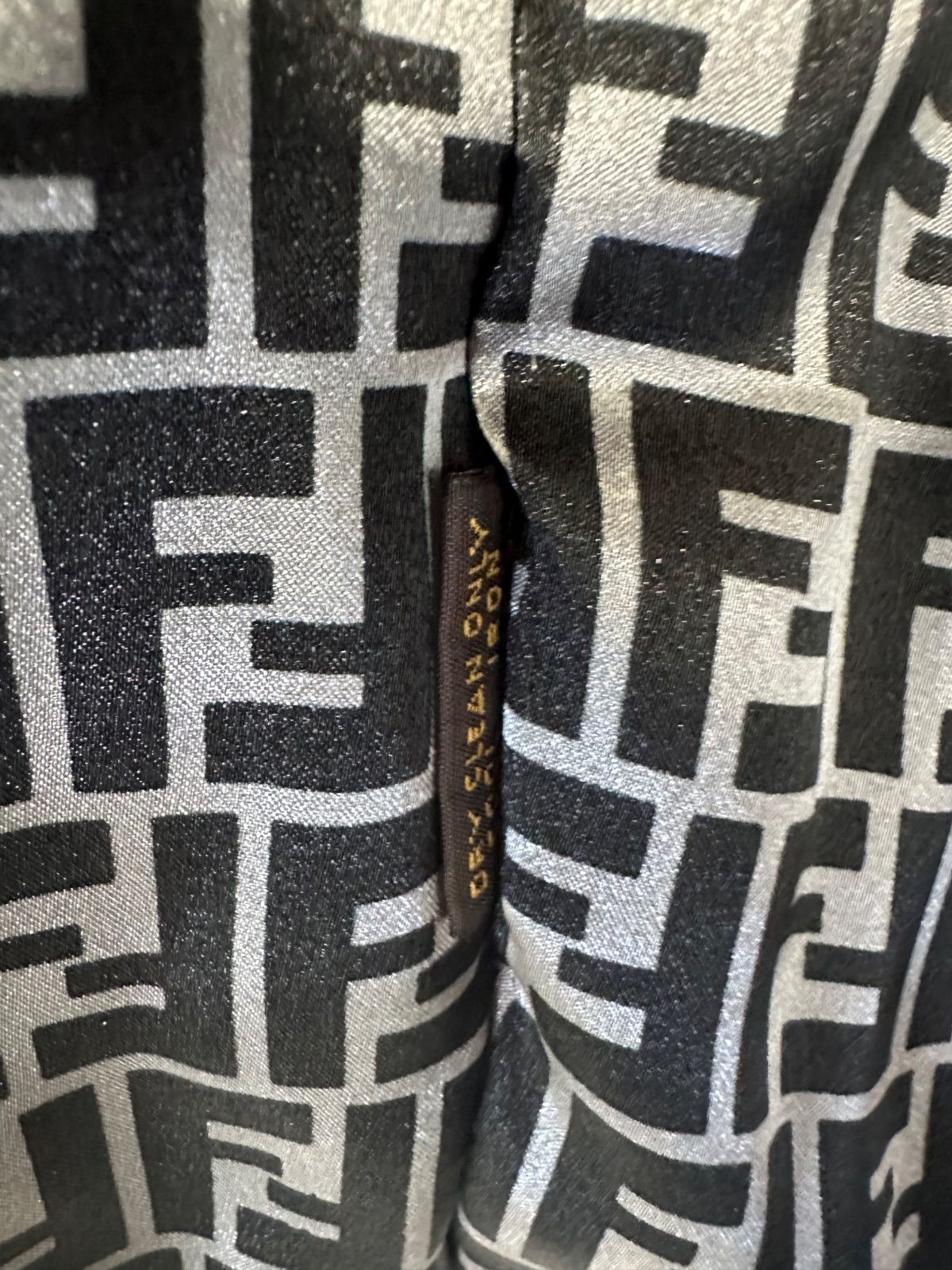 FENDI フェンディ ジップジャケット ブルゾン ズッカ柄 バックロゴ