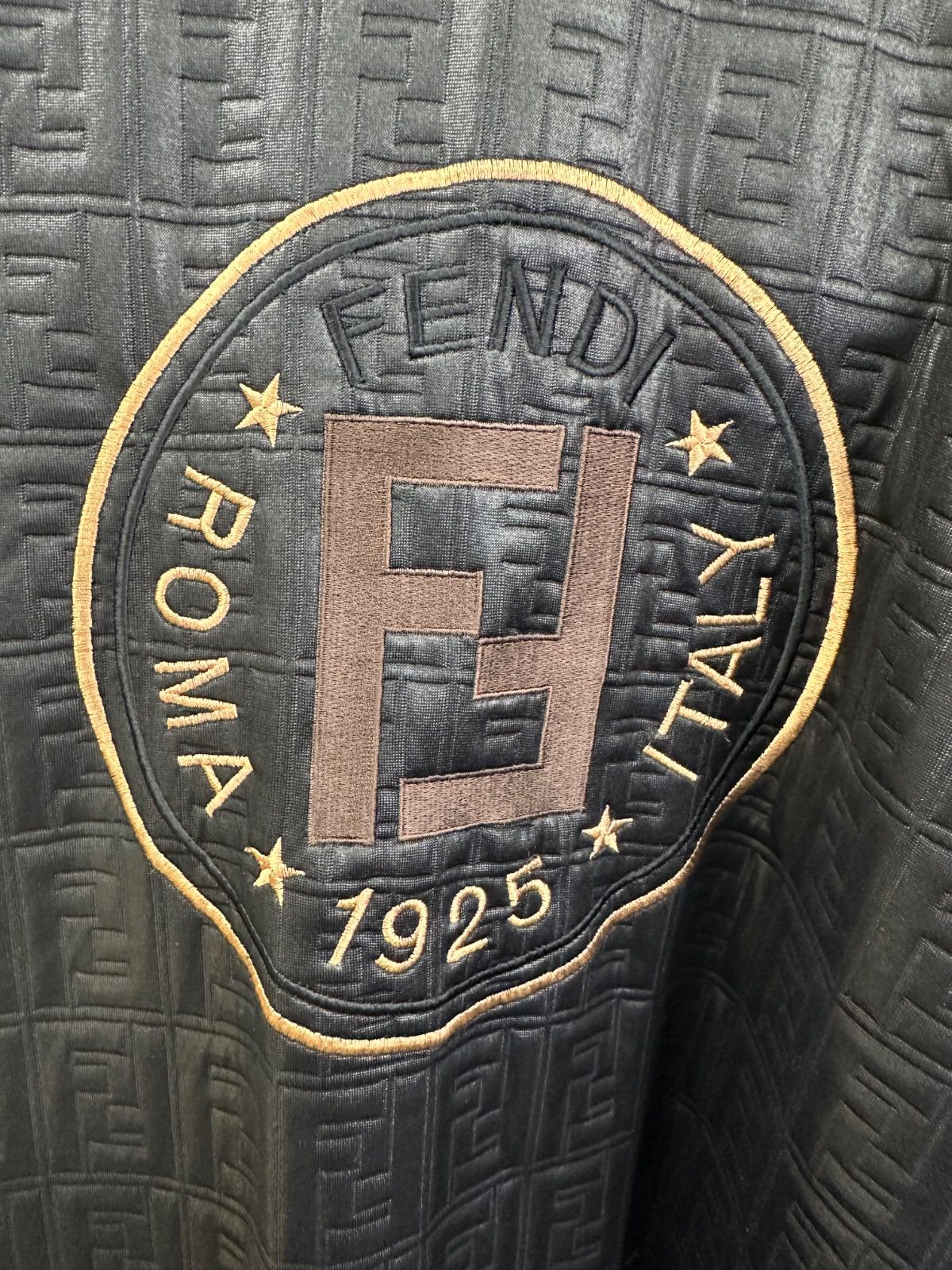 FENDI フェンディ ジップジャケット ブルゾン ズッカ柄 バックロゴ