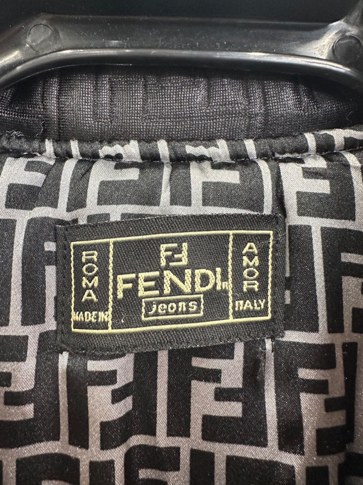 FENDI フェンディ ジップジャケット ブルゾン ズッカ柄 バックロゴ