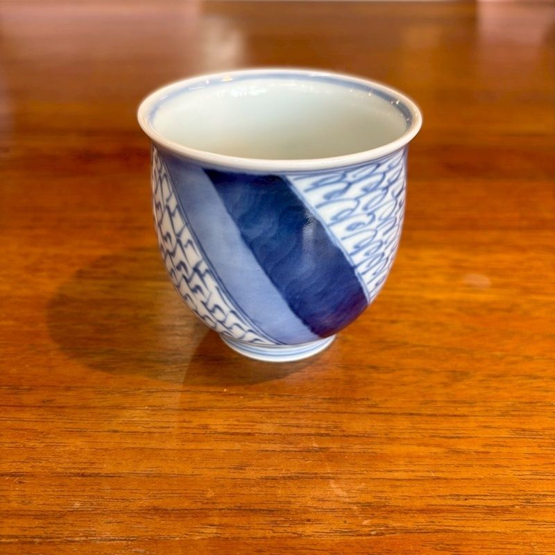 有田焼　しん窯　青花　大皿　カップ＆ソーサー　湯呑み しん窯 青花 大湯呑 絵変わり6客セット 異人さん 南蛮人 花 染付