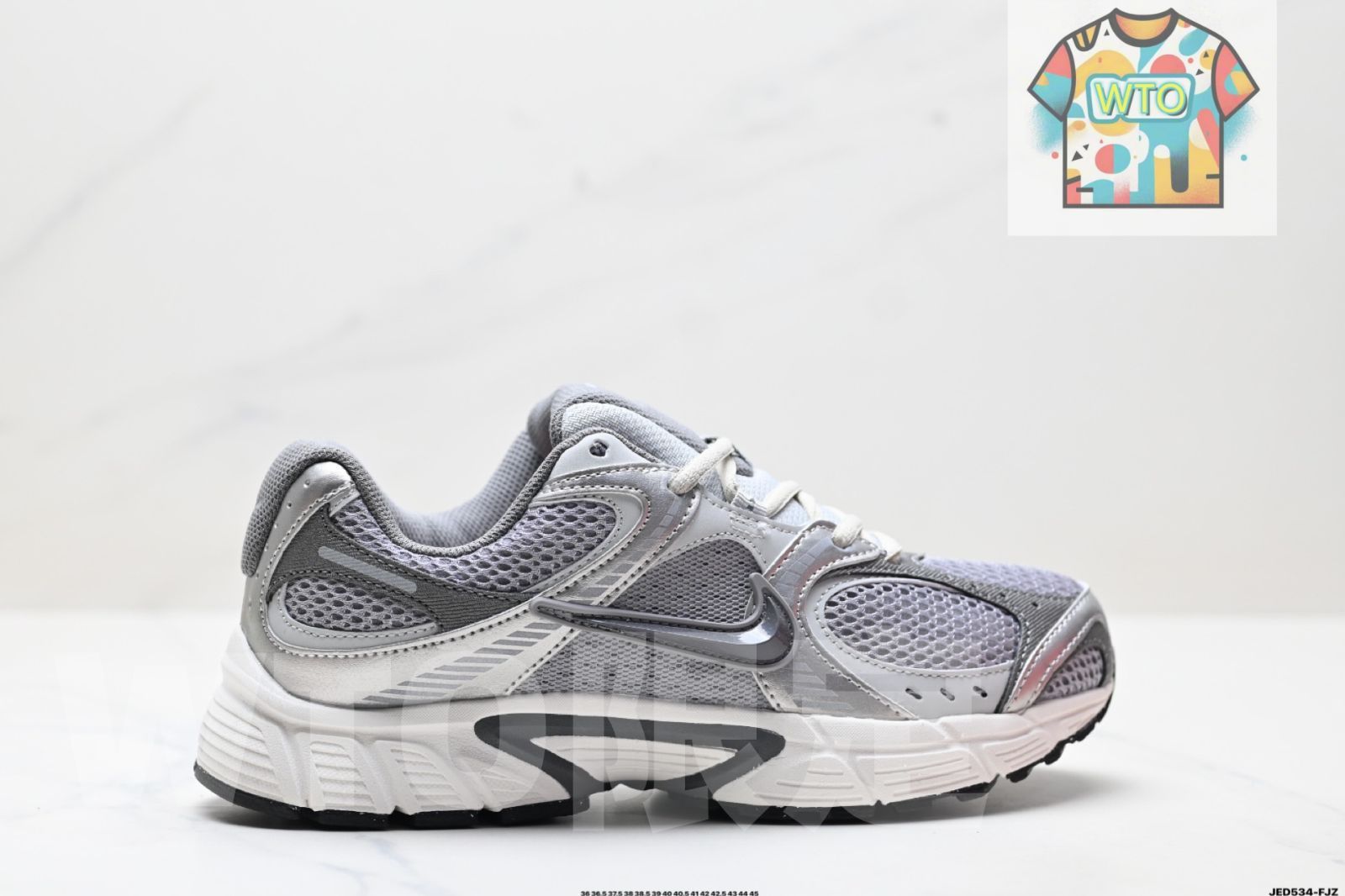 Nike ナイキ V 5 RNR 快適でユニバーサルな滑り止め性能と摩耗に強い ロートップ レジャーシューズ