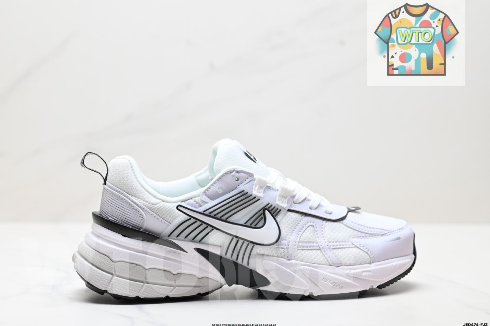 NIKE ナイキ V 2 K RUN ランニングシューズ レトロ スタイル メッシュ ベンチレーション スポーツ シューズ -WTO輸入1